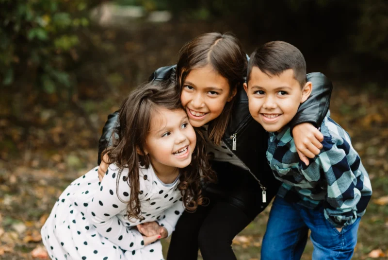 Photo of cute kids at a fall family mini session in Frankfort IL